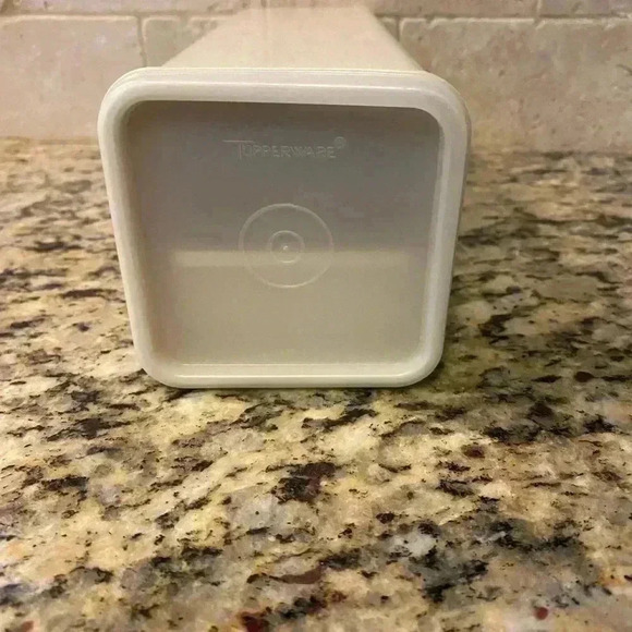 Vintage Tupperware Cheese Saver - Picture 4 of 5